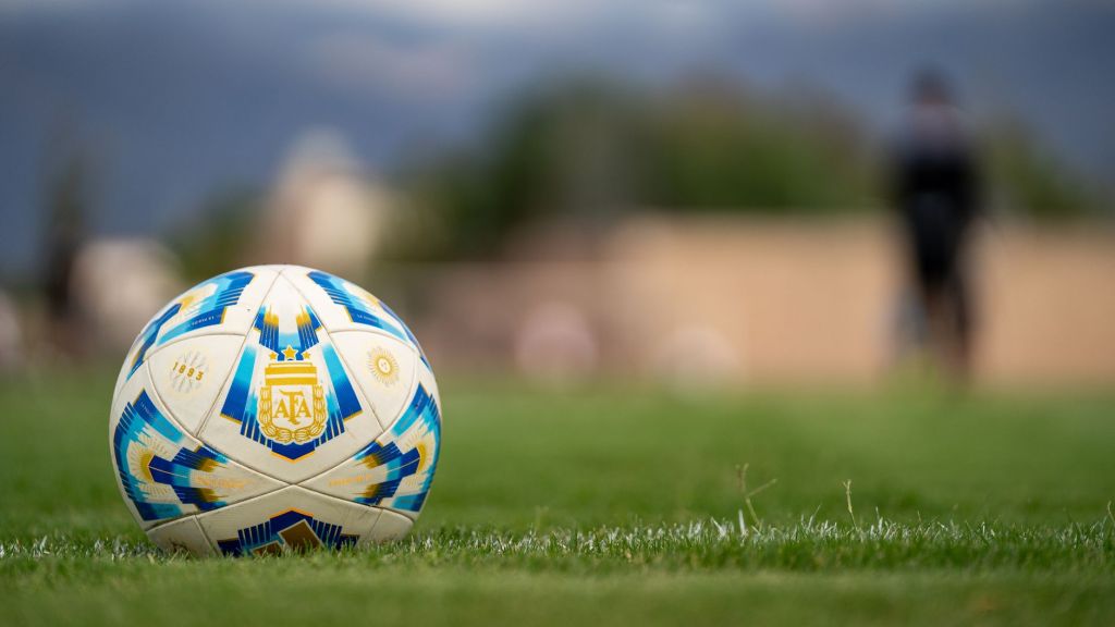 Con Beccacece cauto, Ecuador se juega su Mundial contra Curazao