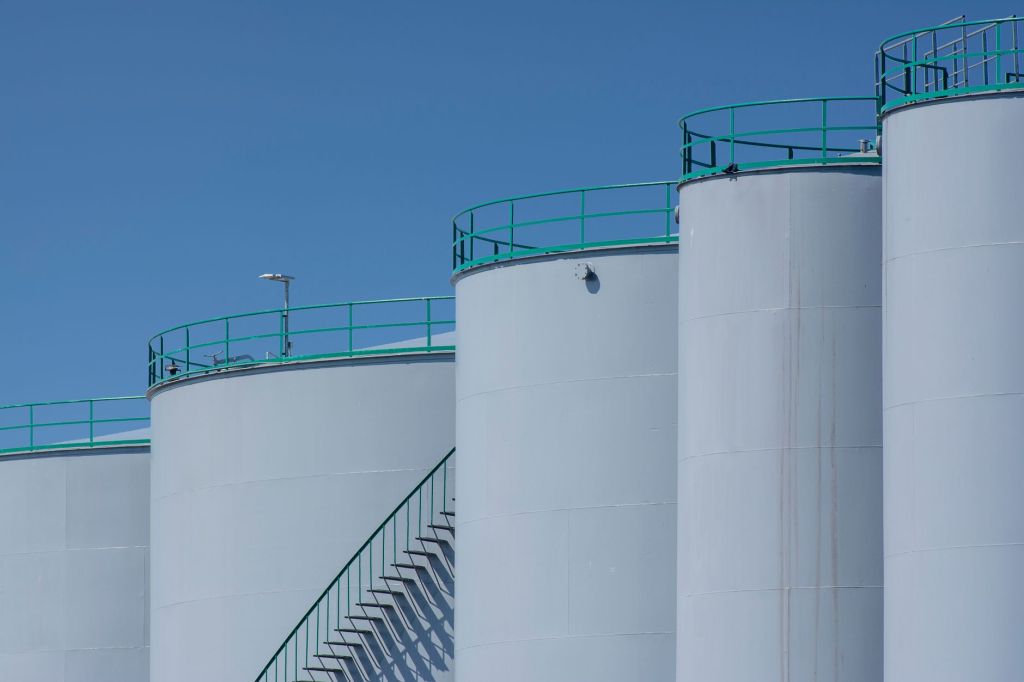 Mercuria adquiere refinería Dock Sud y estaciones Shell de&nbsp;Raízen