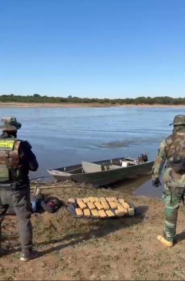 Gendarmería frustra intento de contrabando de sustancias ilícitas por el Río Bermejo en Salta
