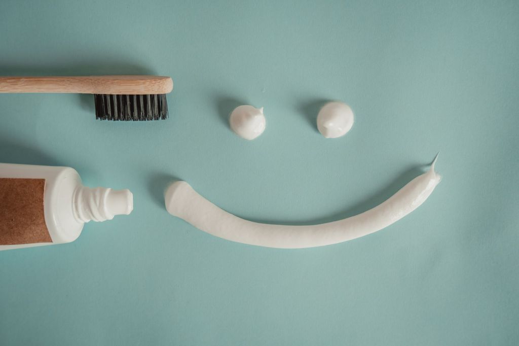 Bicarbonato en la pasta dental: beneficios y cuidados necesarios